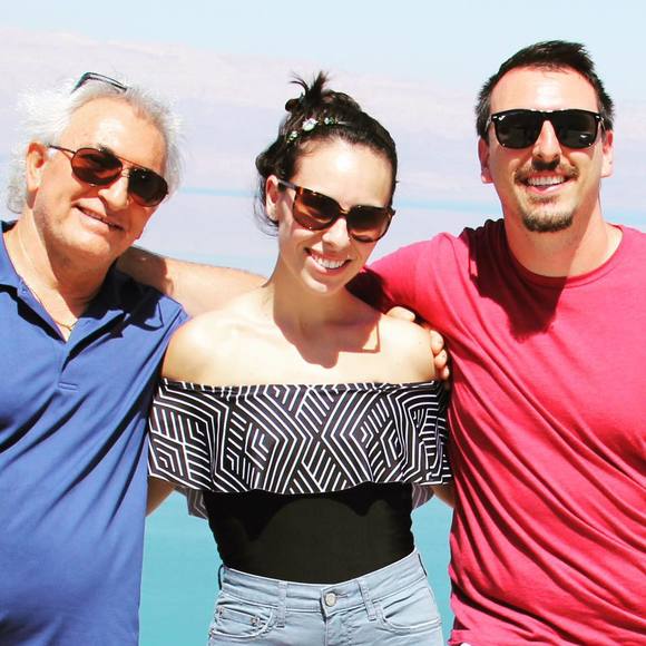 Meet your Posher, Avi - Picture 1 of 1